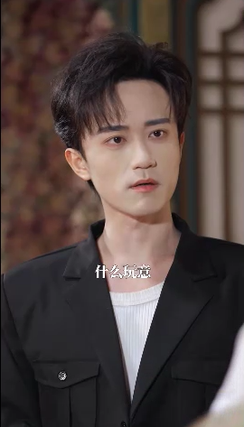 双界穿梭加班社畜的修仙红尘录